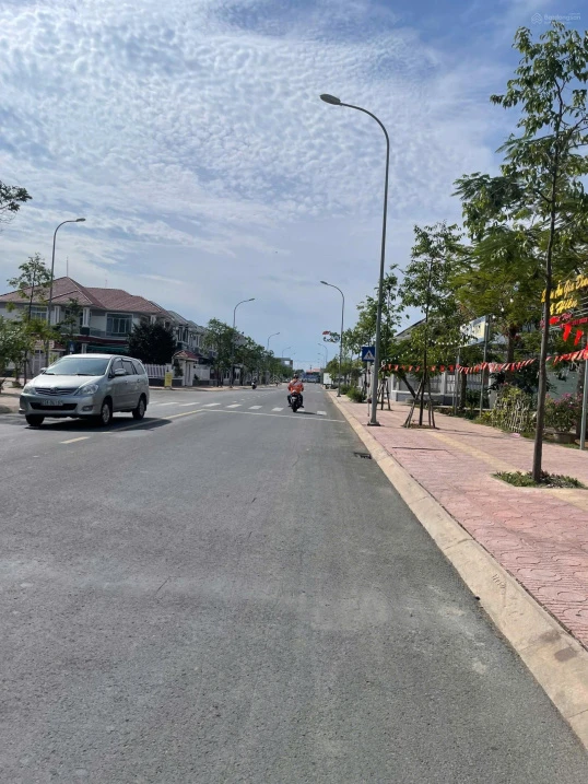 Bán đất nền 115m2, 3 tỷ giá ưu đãi tại đường Nguyễn Trãi, phường 3, Gò Công, Tiền Giang - Ảnh thu nhỏ 2