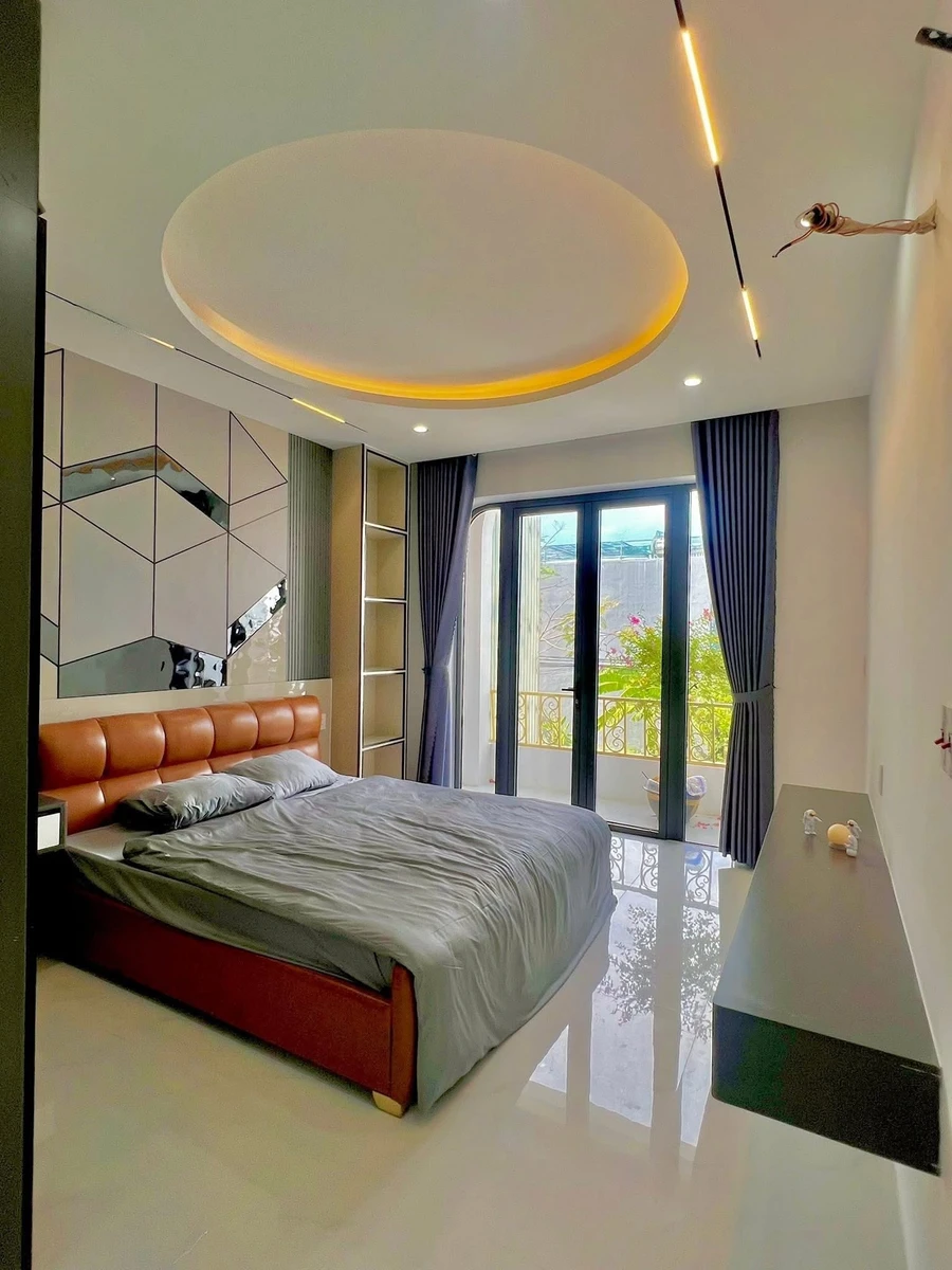 Bán nhà 3 tầng 100m2 mặt tiền Bầu Cầu Hoà Xuân 5,39 tỷ - Ảnh thu nhỏ 4