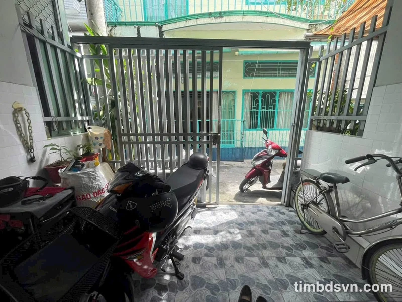 Bán nhà trệt lầu 3PN, 100m² Phan Đình Phùng, 2.3 tỷ