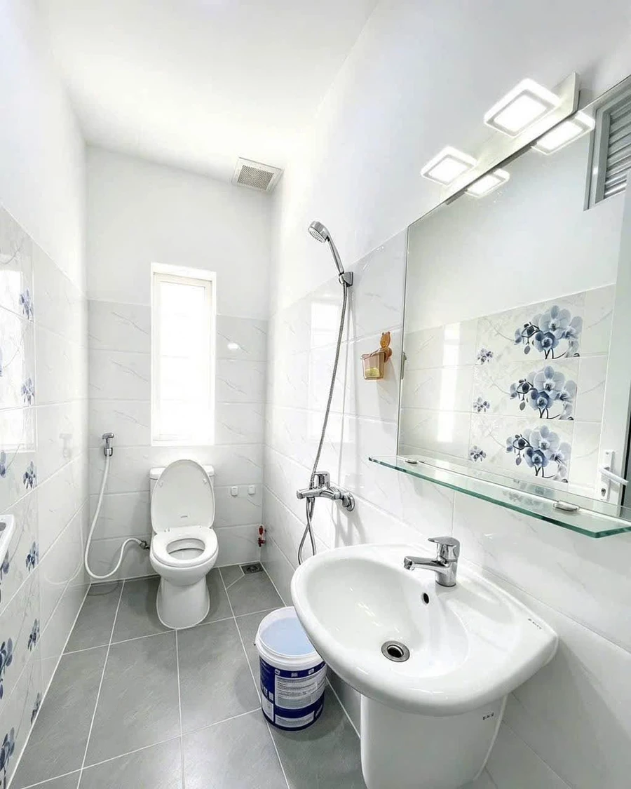 Bán nhà phố 4x13m (51m²) 4 tầng BTCT gần Quận 10 - 10.5 tỷ - Ảnh thu nhỏ 2