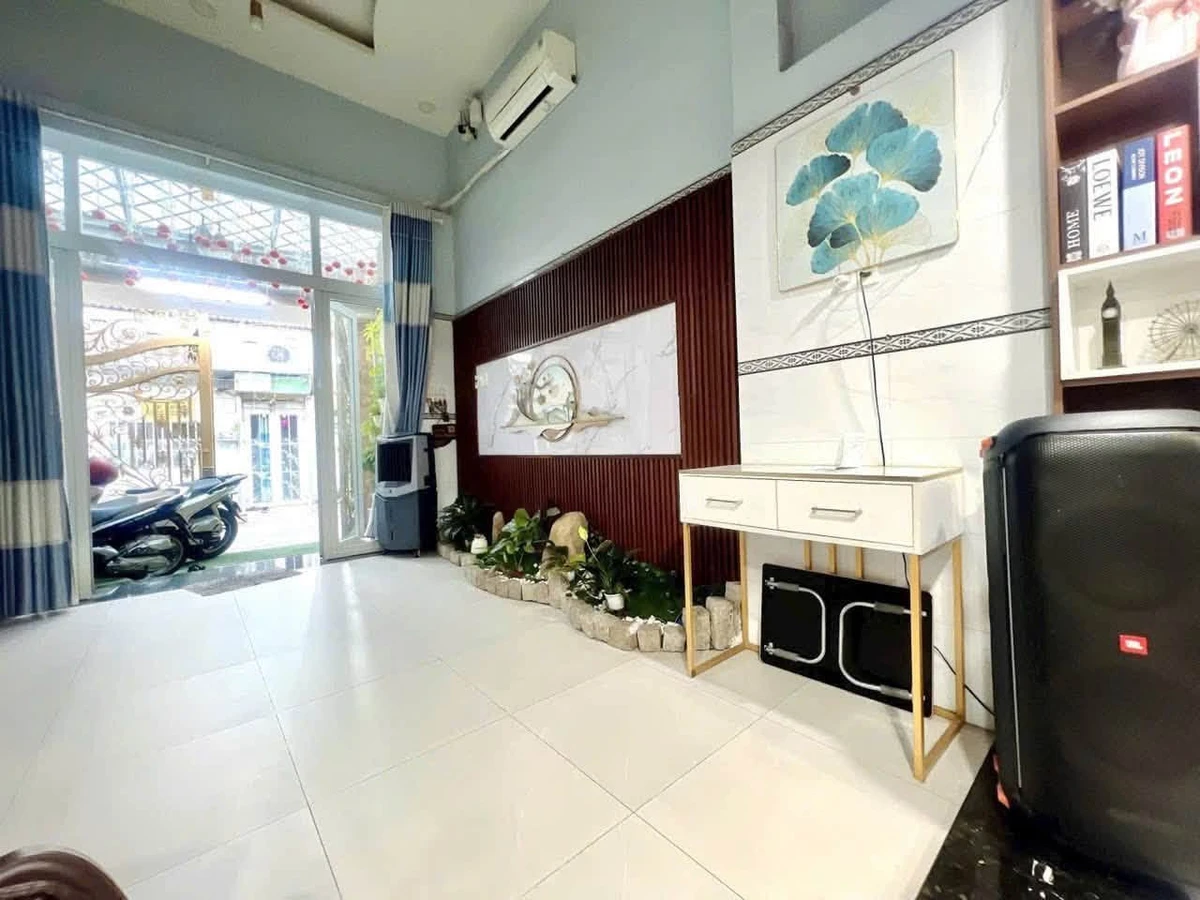 Bán nhà 4 tầng hẻm xe hơi Đường 11 Linh Xuân, Thủ Đức, 60m², 6 tỷ - Ảnh thu nhỏ 3