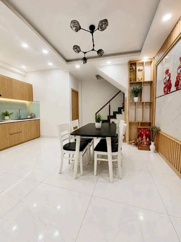 Bán nhà phố 3 phòng ngủ 30m² Hoàng Diệu Quận 4