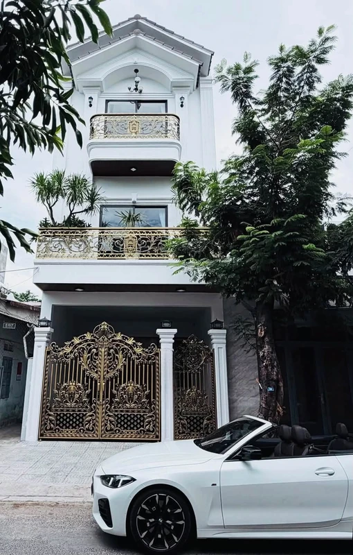 Bán biệt thự tân cổ điển 3 tầng 220m² Đà Nẵng, 9 tỷ