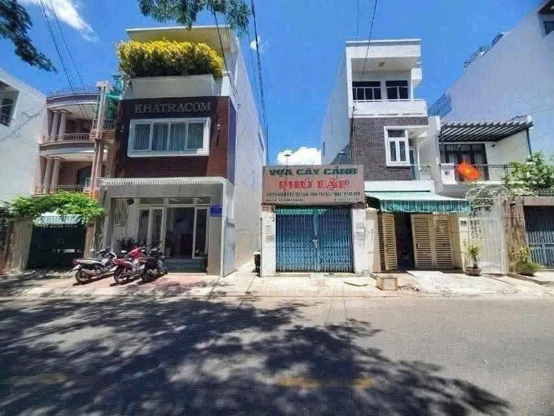 Bán lô đất mặt tiền đường Trịnh Phong, gần Minh Khai, 102m2, giá 17 tỷ