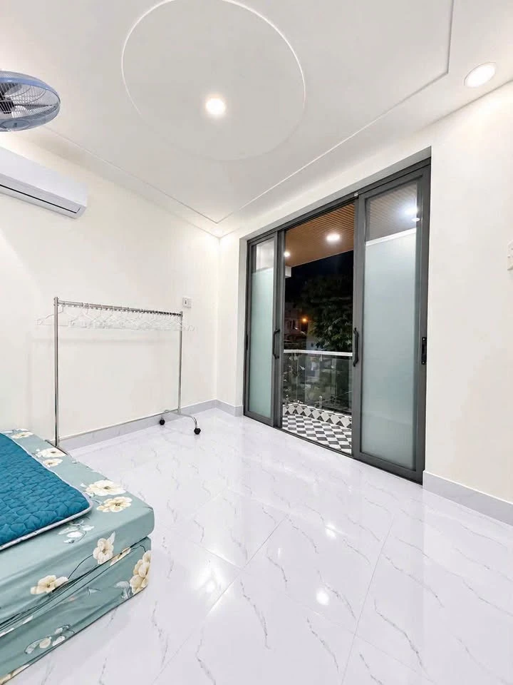Bán nhà mặt tiền 3 tầng 25m2 khu Bàu Cát, Tân Bình, giá 5,6 tỷ - Ảnh thu nhỏ 3