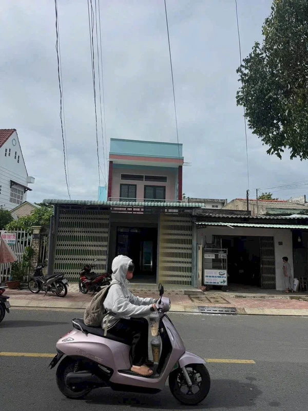 Bán nhà mặt tiền Nguyễn Thái Bình, 90m², 1PN, 3,99 tỷ, Tây Ninh