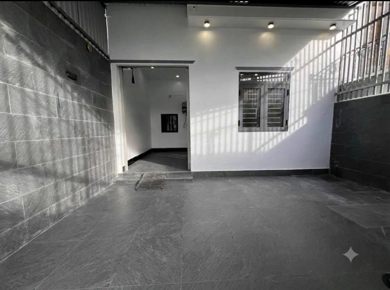 Bán nhà hẻm Nguyễn Tuân, 114m², 3 phòng, 1,79 tỷ, Rạch Giá - Ảnh 1