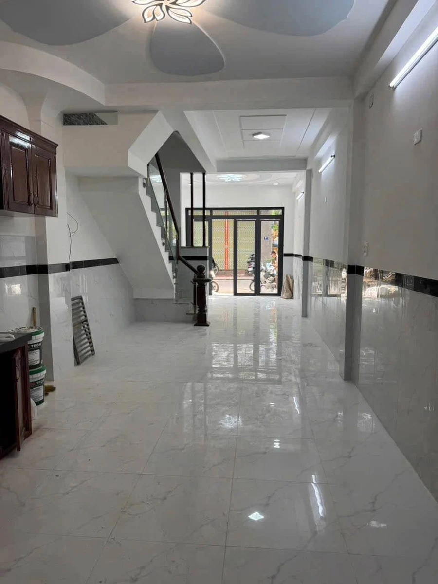 Bán nhà mặt tiền 49m2 3 tầng 3PN Ghềnh Ráng Quy Nhơn 4.1 tỷ - Ảnh thu nhỏ 2