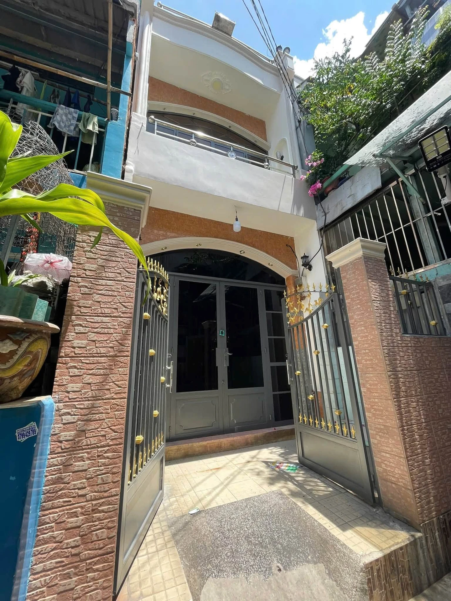 Bán nhà 3 tầng 3,5x12m hẻm thông Lê Đại Hành, Quận 11, giá 5,3 tỷ - Ảnh 1