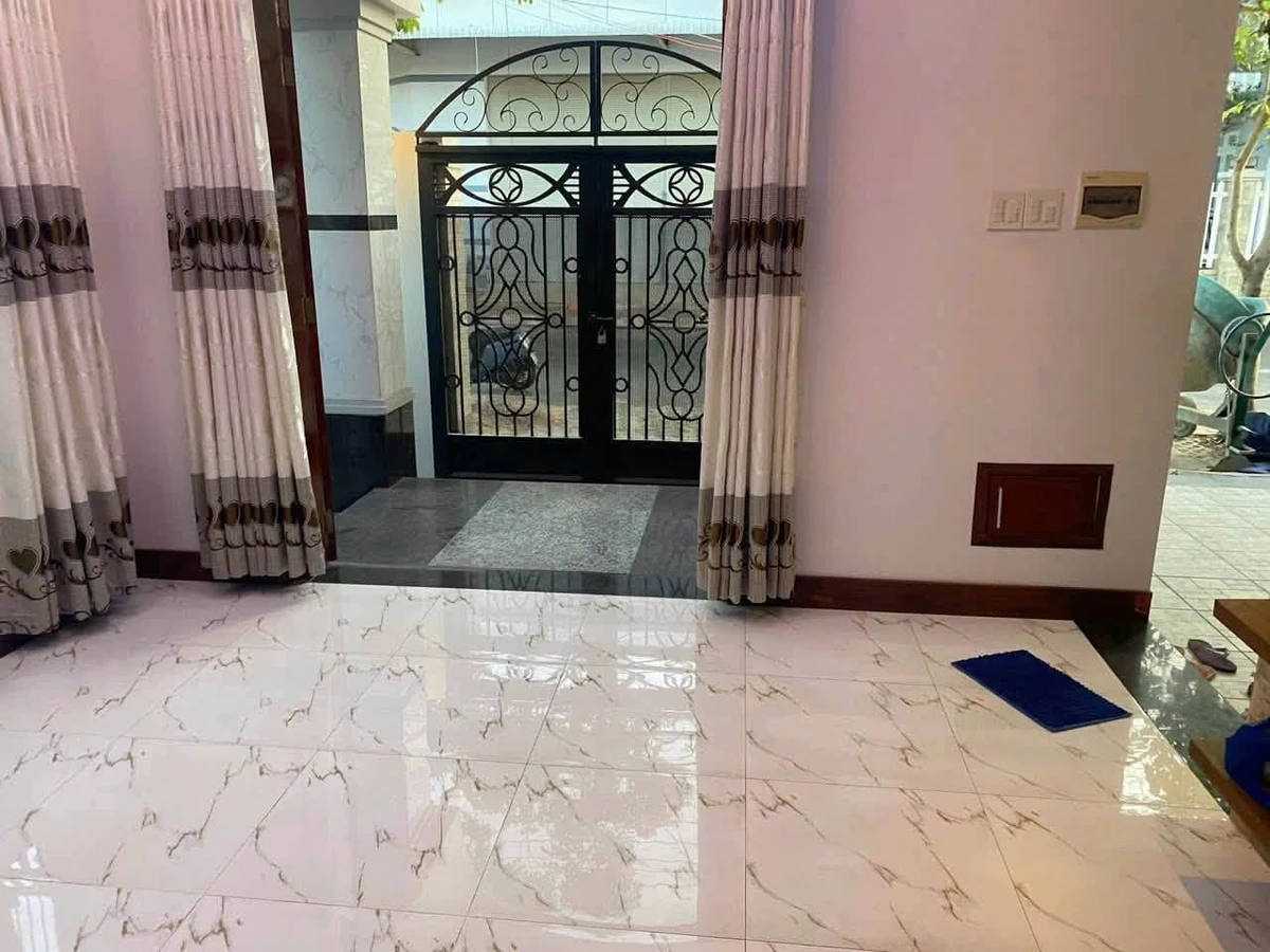 Bán nhà lầu lô góc 2 mặt tiền Phan Văn Trị - Phan Thiết 84m2, 5 tỷ 9 - Ảnh thu nhỏ 3