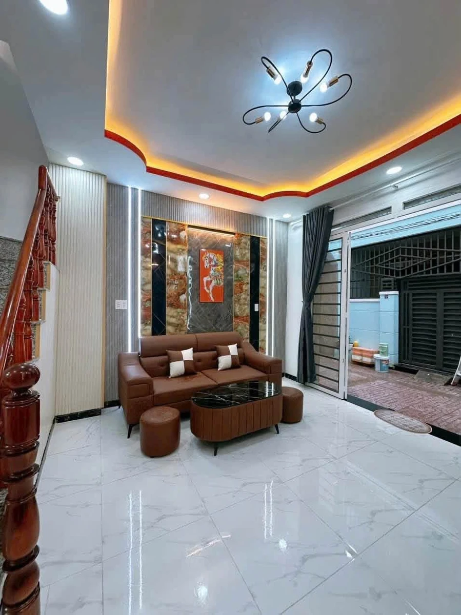Bán nhà 1 trệt 1 lầu 2PN 2WC giá 1,39 tỷ gần chợ Cần Giuộc, Long An - Ảnh thu nhỏ 2