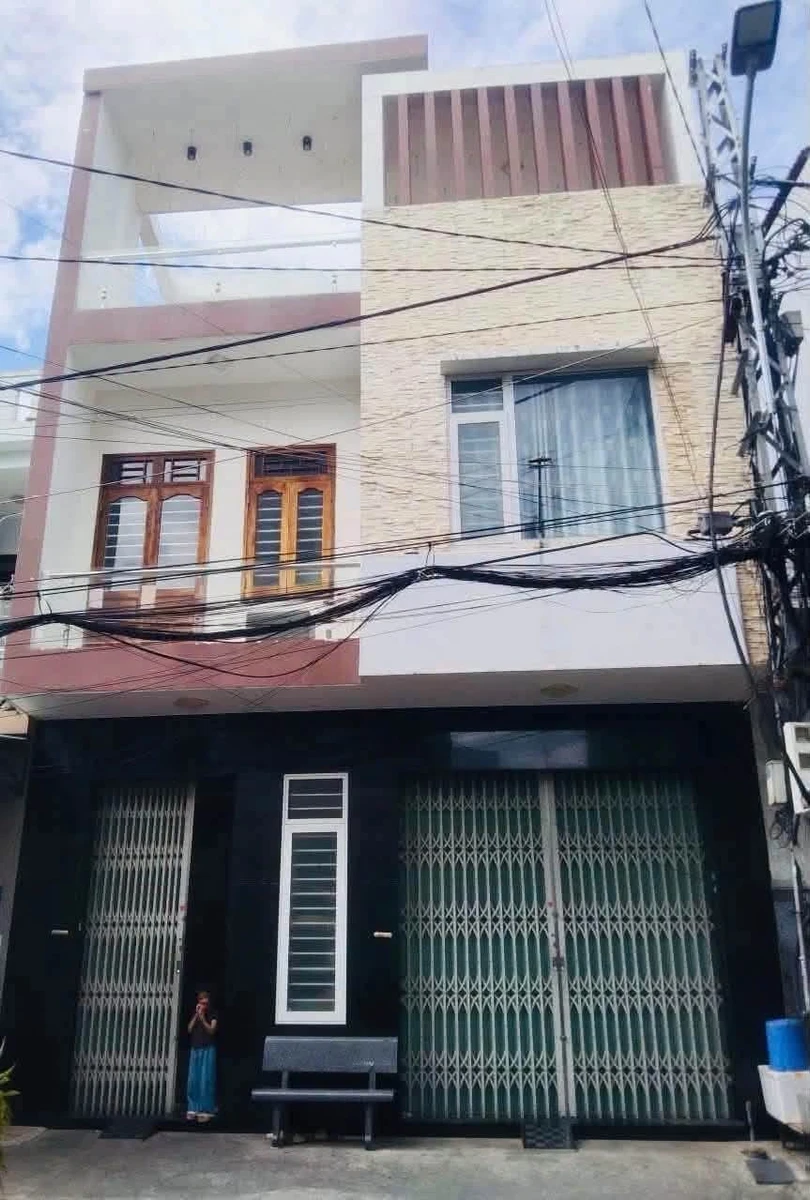 Bán nhà mặt tiền 4PN 185m² trung tâm TP 4.95 tỷ - Ảnh thu nhỏ 2