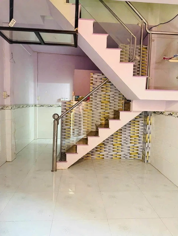Cho thuê nhà nguyên căn 1 trệt 1 lầu 2PN hẻm Nguyễn Ngọc Cung, Quận 8 giá 5 triệu/tháng