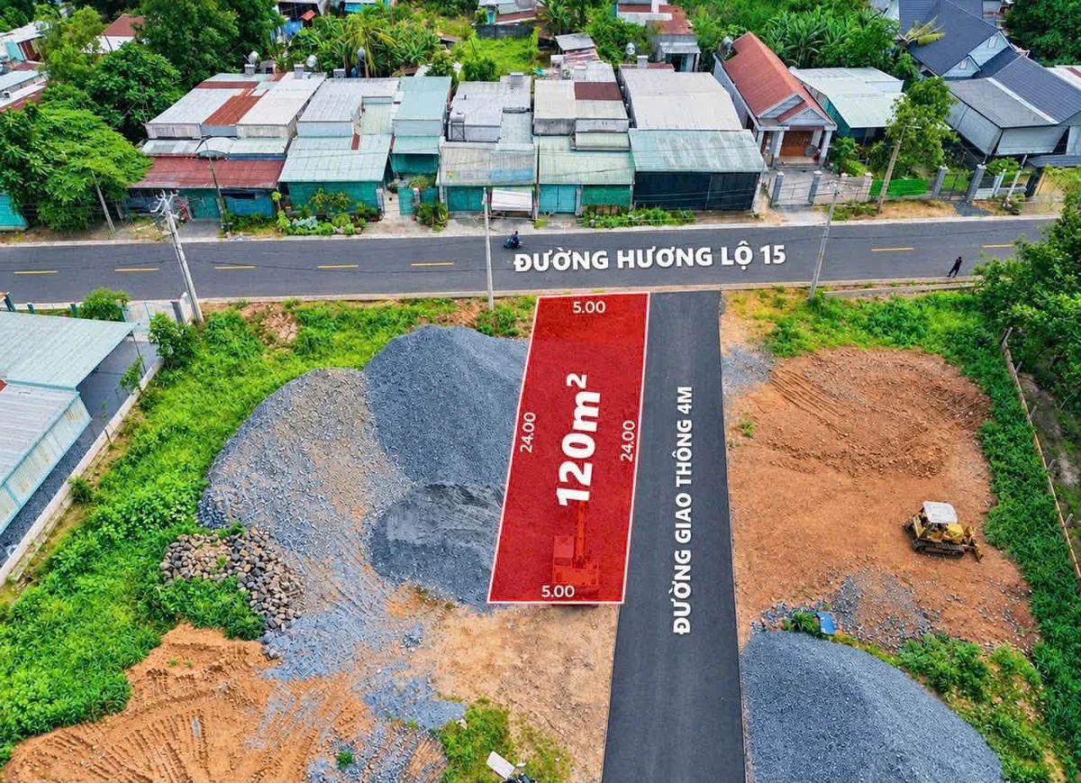 Bán đất lô góc 2 mặt tiền Hương Lộ 15, 120m², sổ hồng riêng, thổ cư 100% - Ảnh 1