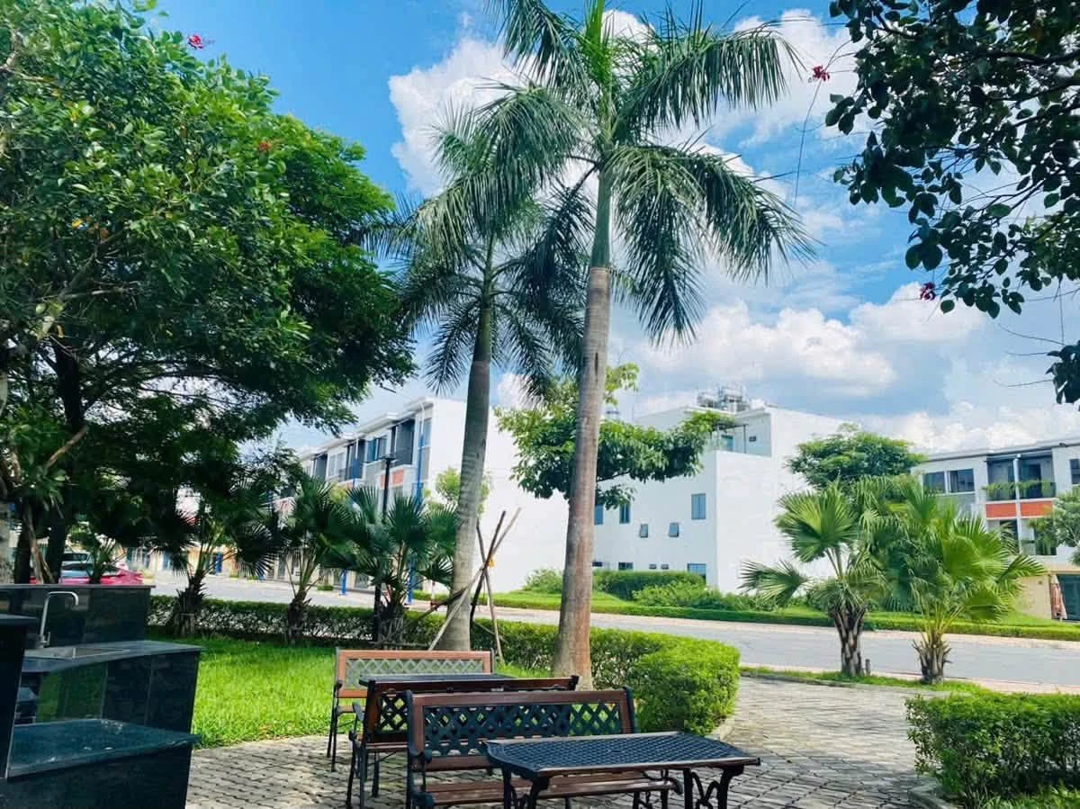 Nhà Lavela Garden Bình Chuẩn 100,9m² 2,85 tỷ - Ảnh 1