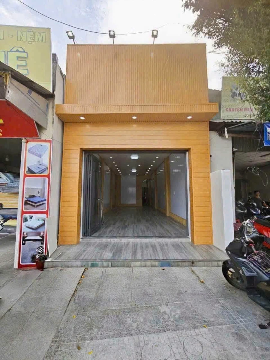 Bán nhà mặt tiền kinh doanh 96m² Nguyễn Trung Trực, Rạch Giá - Ảnh 1