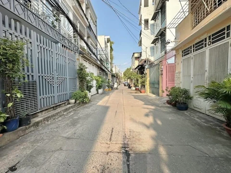 Bán nhà 35m2 4 tầng 7 tỷ Phùng Khoang Thủ Đức muabandathue