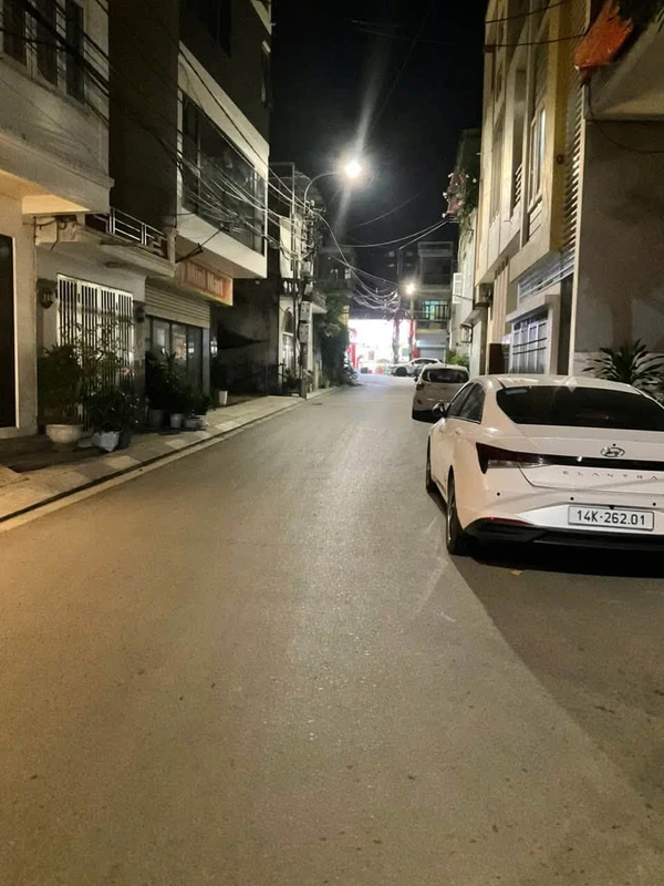 Nhà 4 tầng, 4PN, 200m2, giá 4 tỷ, Hạ Long