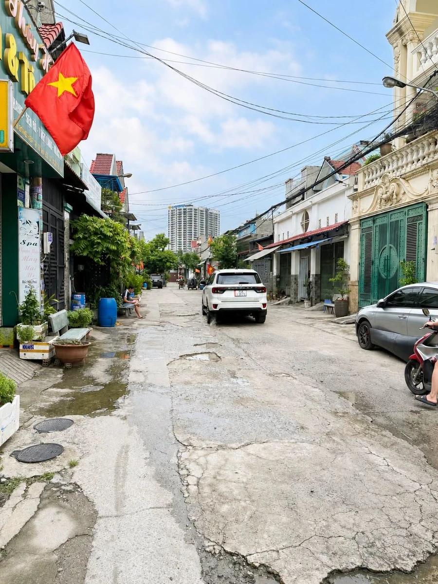 Nhà bán hẻm xe hơi 76m² Dĩ An 3 tỷ - Ảnh 1