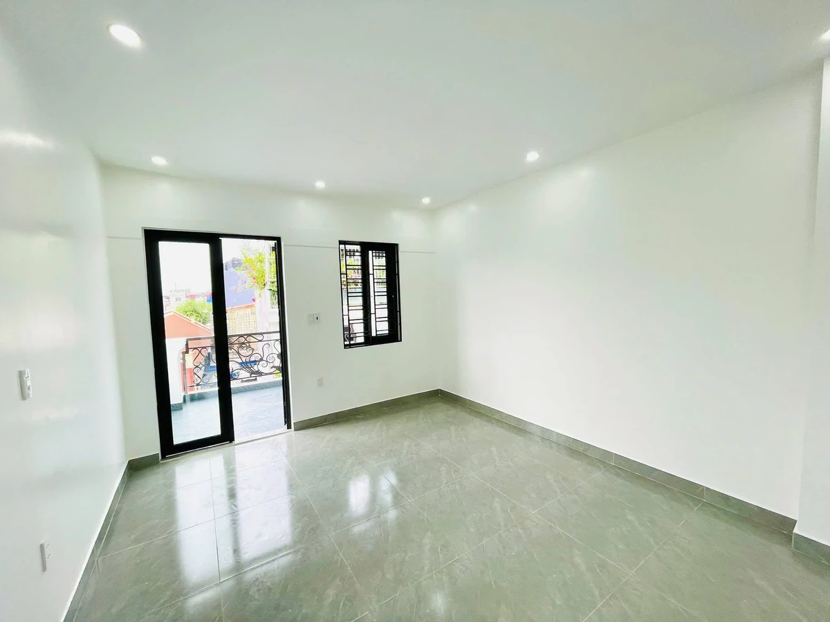 Nhà 4 tầng độc lập 50m² Phố Hồ Sen 6 tỷ 360 - Ảnh thu nhỏ 4