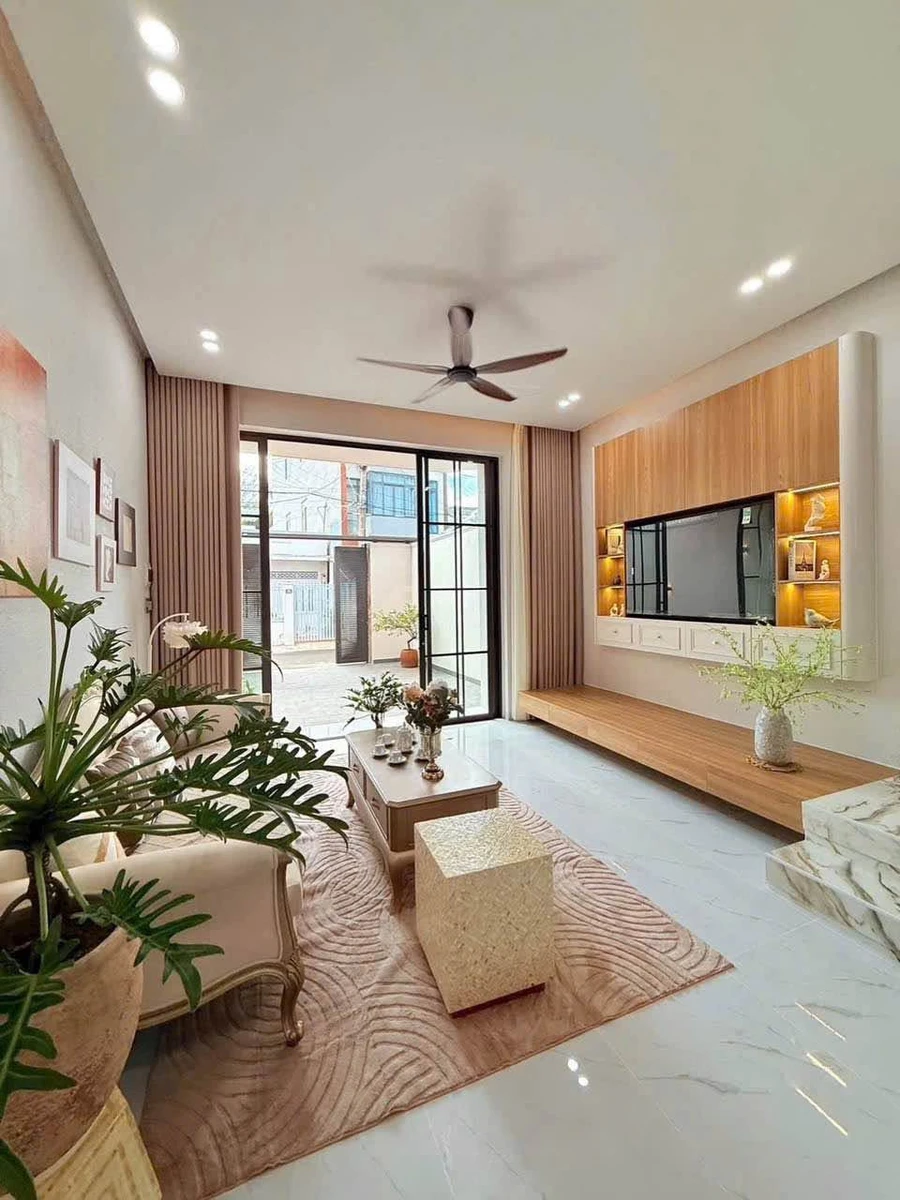 Bán nhà mê MT Xuân Diệu 256m2, 4PN Quận 7 - Ảnh thu nhỏ 2