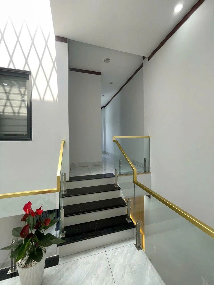 Bán nhà mê 3 phòng ngủ 150m² sân vườn Thủ Đức, giá 3.7 tỷ - Ảnh thu nhỏ 3