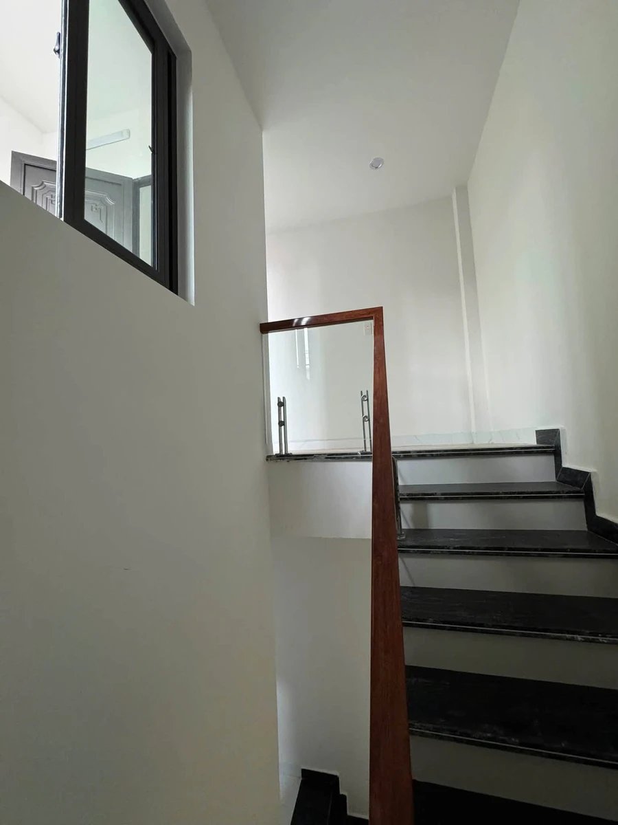 Bán nhà 3 tầng 120m² Tôn Đức Thắng, Hải Phòu - Ảnh thu nhỏ 2