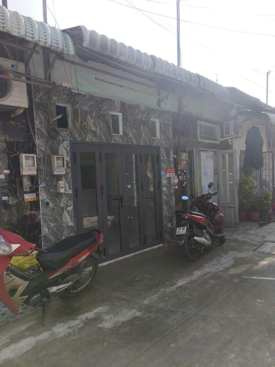 Bán nhà nhỏ hẻm xe hơi 3,5x6m gác lửng giá 750 triệu gần Chợ Gà, đường Huỳnh Thị Na - Ảnh 1