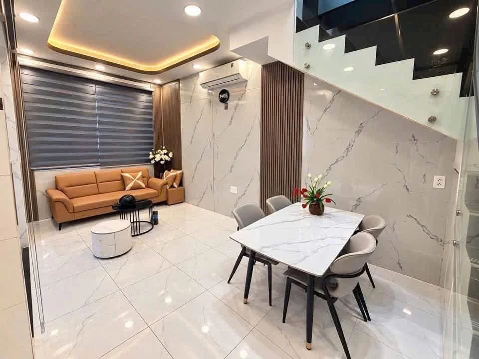 Bán nhà góc 3 mặt tiền 75m2, 2 phòng ngủ, Quận 12 - Ảnh thu nhỏ 3