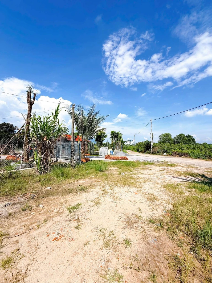Bán đất khu nghỉ dưỡng 682m2 có nhà gỗ, ao cá, mặt tiền đường bê tông, Phường 1 TP Tây Ninh - Ảnh thu nhỏ 3
