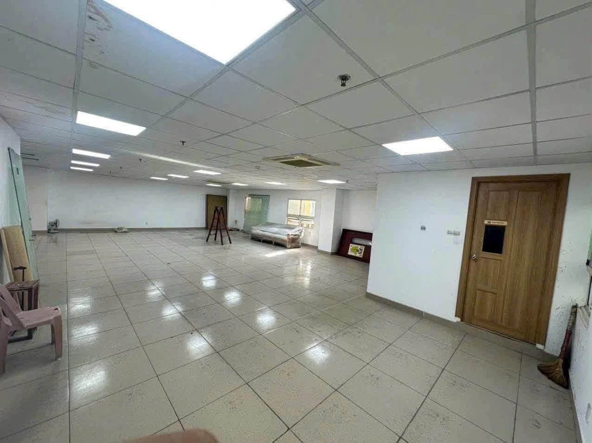 Cho thuê mặt bằng kinh doanh 200m² mặt tiền 9m Sương Nguyệt Ánh, Bến Thành, Quận 1 - Ảnh 1