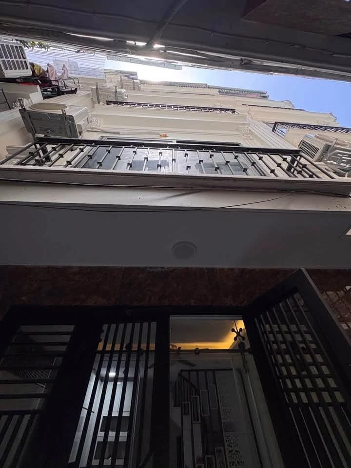 Nhà bán 3 phòng ngủ 35m Đại La Quận 7 6.95 tỷ - Ảnh 1