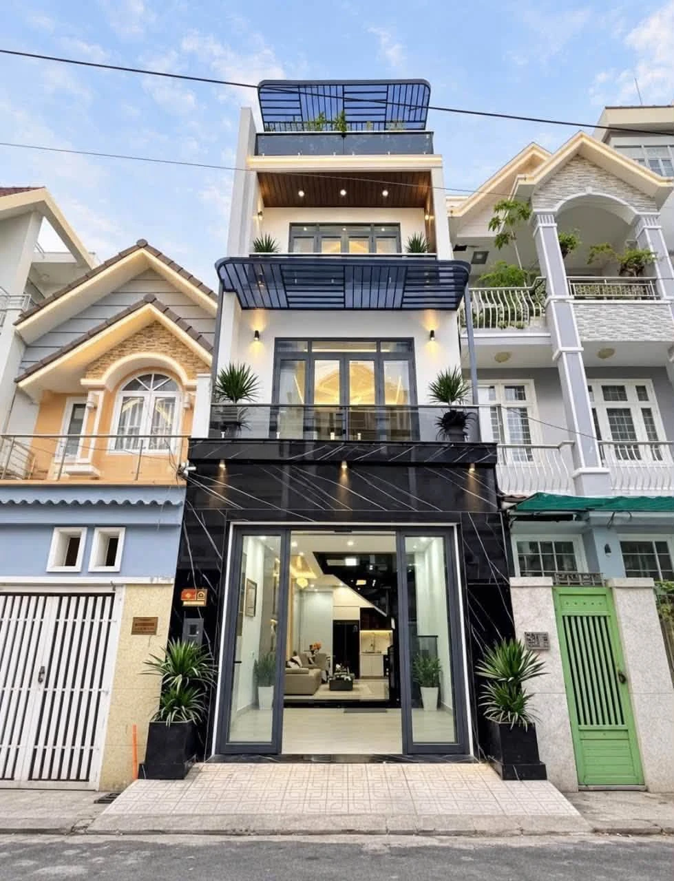 Bán nhà mặt tiền 4PN Đào Tông Nguyên, Nhà Bè 7,35 tỷ - Ảnh 1