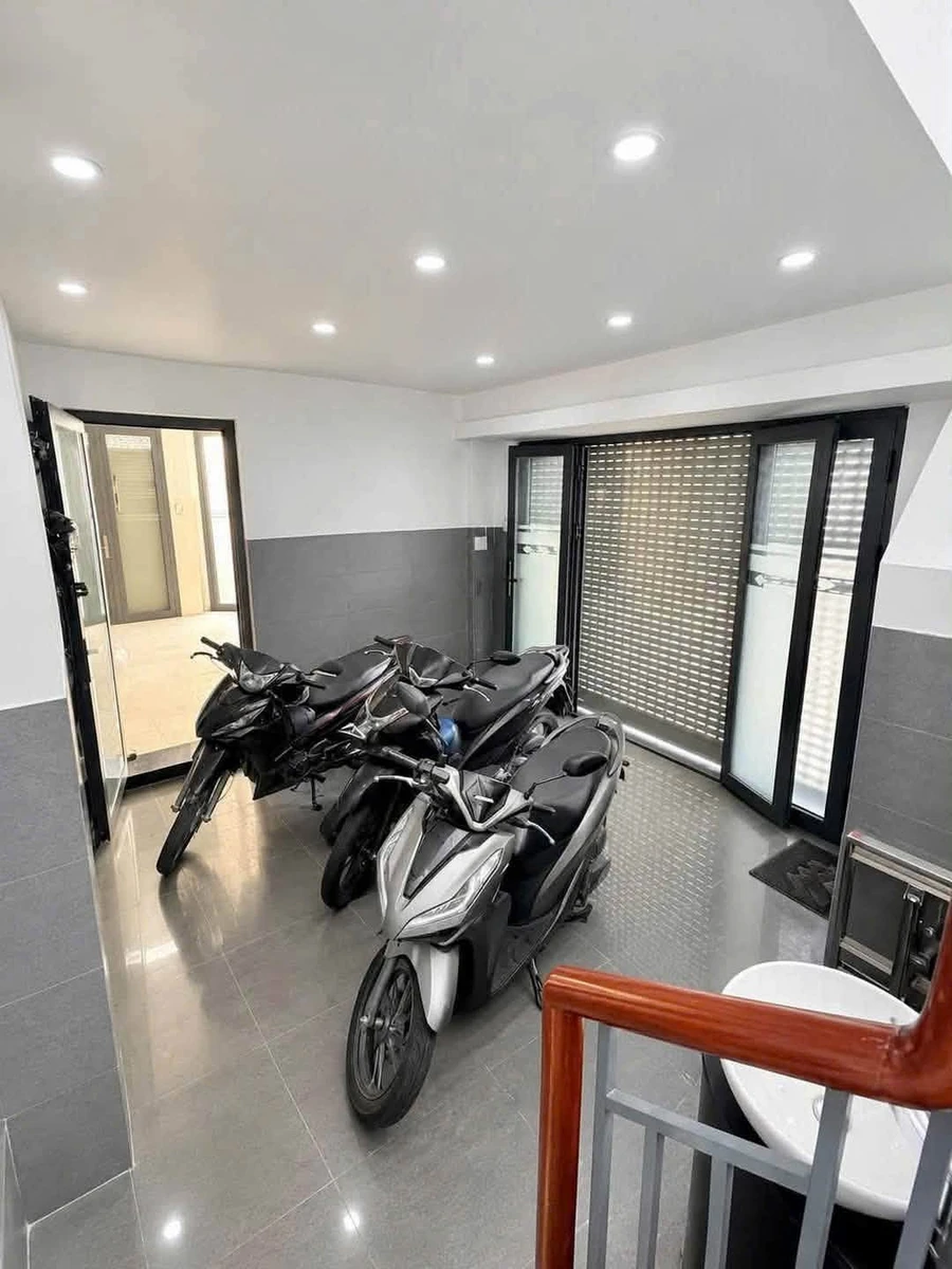 Bán nhà mặt tiền 5 tầng 40m2 lô góc gần Bắc Hải, Tân Bình, giá 7,9 tỷ - Ảnh thu nhỏ 2