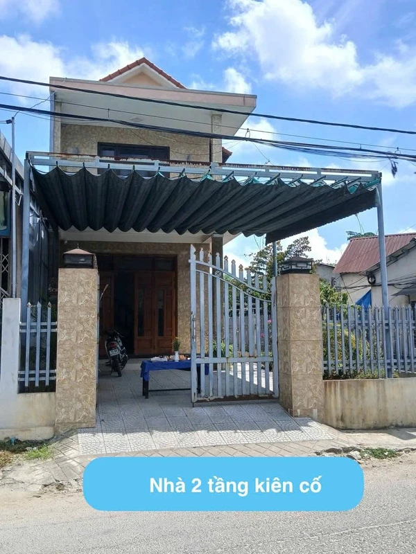 Bán nhà 2 tầng lô góc 192m² Lý Nam Đế, Huế