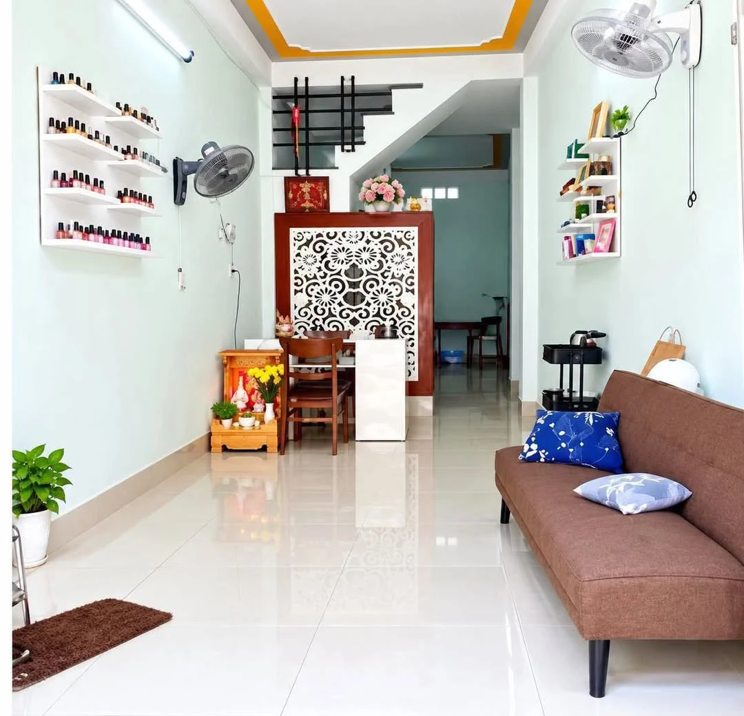 Cho thuê nhà 2 tầng mặt tiền Ngô Thời Nhiệm, Quy Nhơn, 40m², 3PN, giá 5 triệu/tháng - Ảnh 1