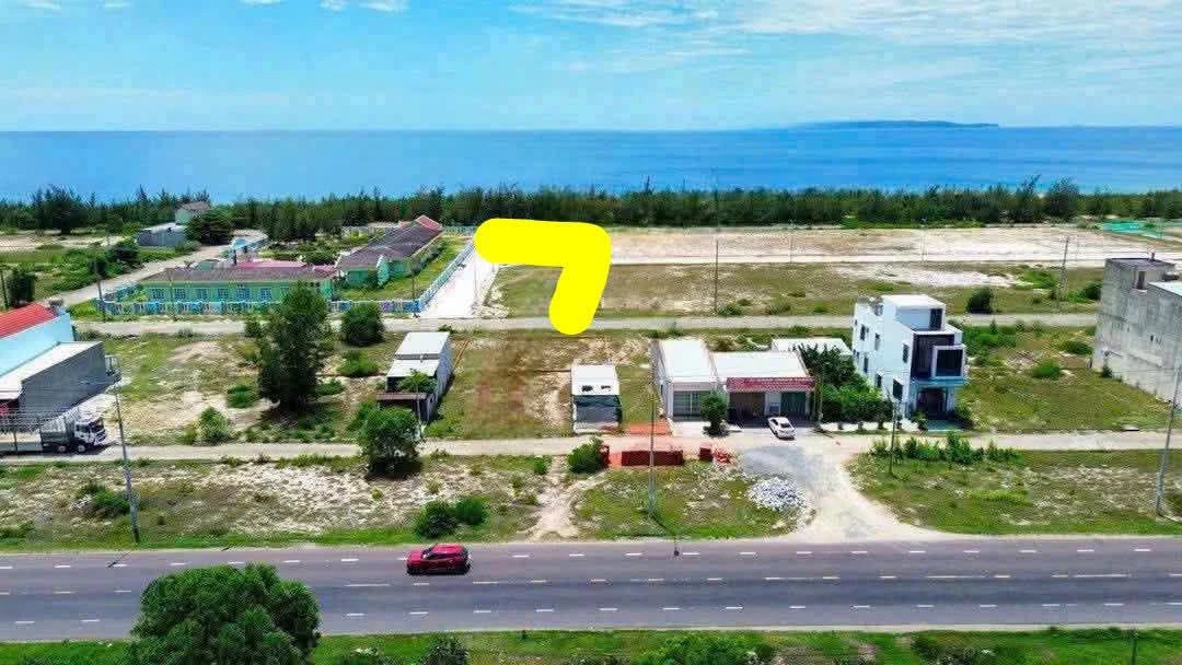 Bán lô góc đất thổ cư 137m2 mặt tiền Phú Yên gần biển - Ảnh 1