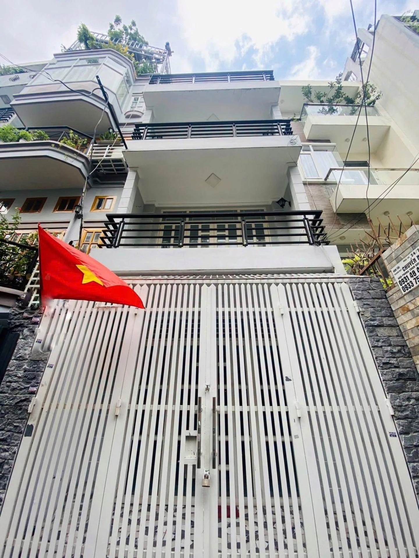 Bán nhà hẻm xe hơi giao Hoàng Văn Thụ, ngang 4,5m, 40m2, giá 6 tỷ, Phú Nhuận - Ảnh 1