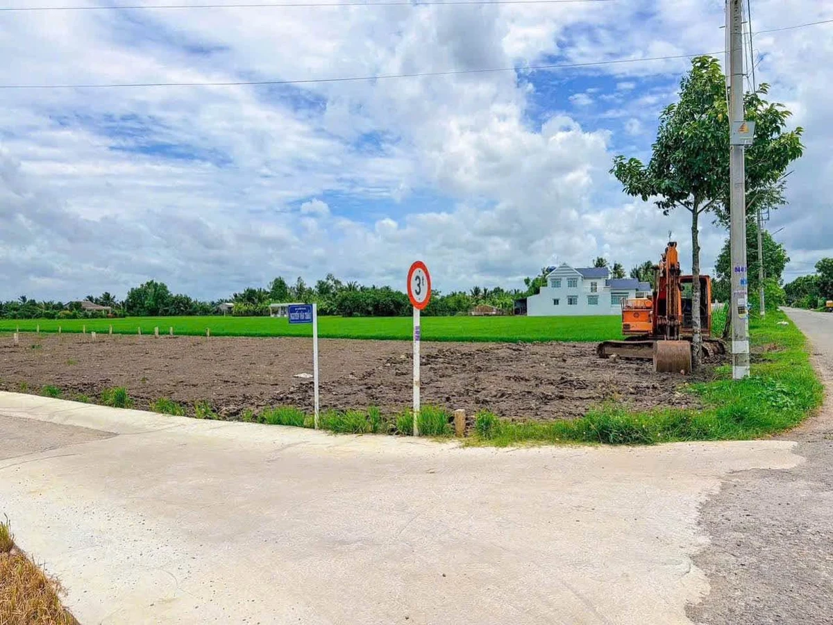 Bán đất góc 2 mặt tiền Tân Trụ Long An 125-185-370m² - Ảnh thu nhỏ 2