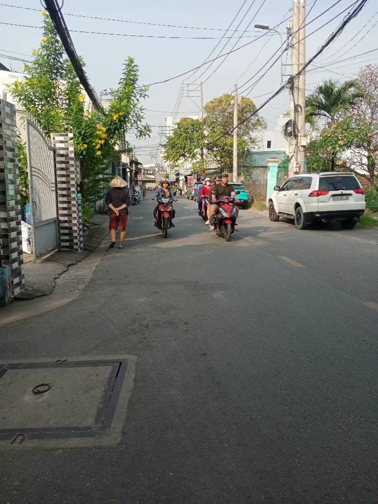 Bán nhà mặt tiền Liên Khu 2-5 Quận 12, 64m2, 1 trệt 1 lửng, giá 5,6 tỷ - Ảnh 1