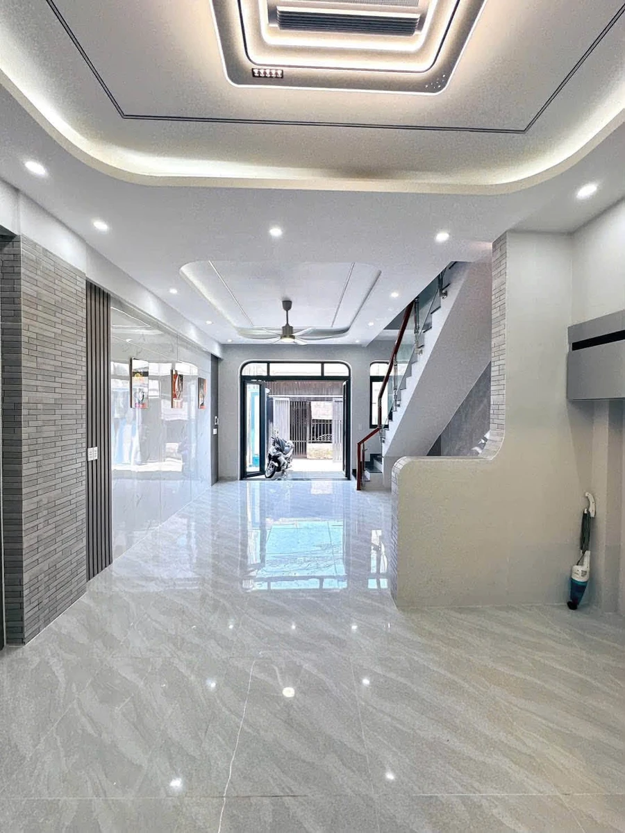 Nhà mới 68m2 bán Dĩ An, gần Thủ Đức, 4 tỷ - Ảnh thu nhỏ 5