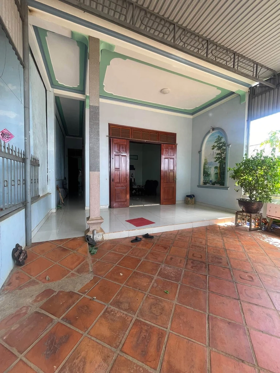 Bán nhà cấp 4 mặt tiền kinh doanh 6x25m, 3 phòng ngủ, giá 3,1 tỷ, P. Nam Gia Nghĩa - Ảnh thu nhỏ 2