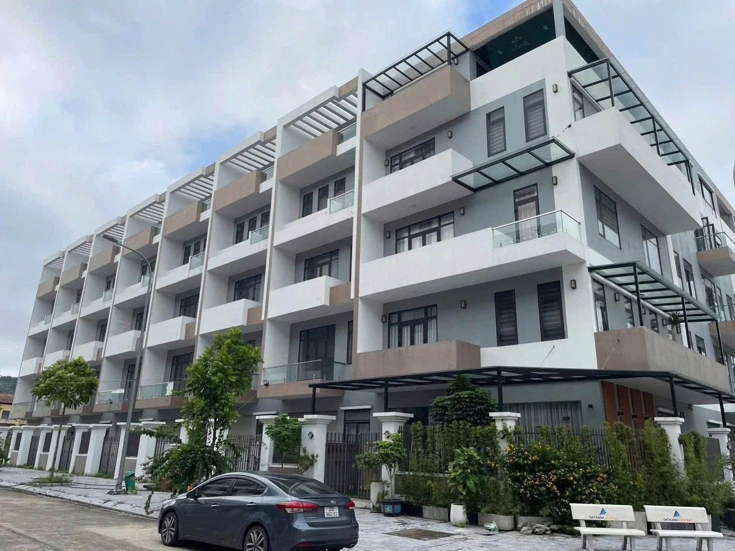 Bán nhà phố 5 tầng 105m2 khu dân cư Hà Phong, Hạ Long giá từ 3,9 tỷ - Ảnh 1