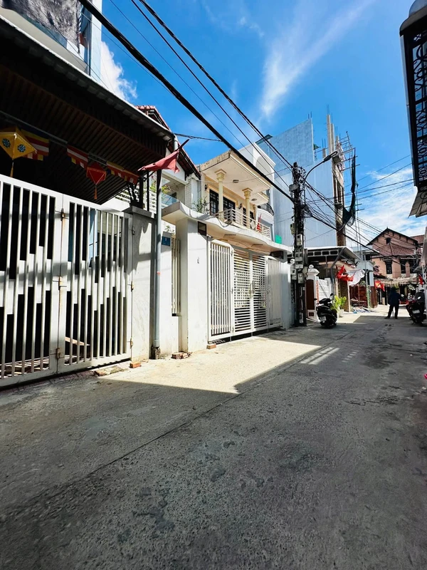 Bán đất góc 2 mặt tiền 226,5m2 Phan Chu Trinh TP. Huế