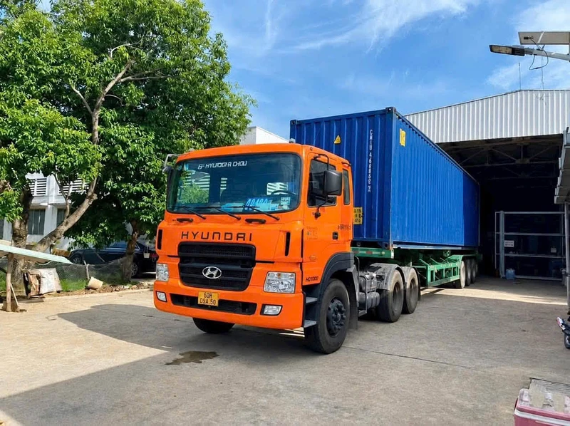 Bán nhà máy may mặc 11.000m2 ngay sân bay Long Thành