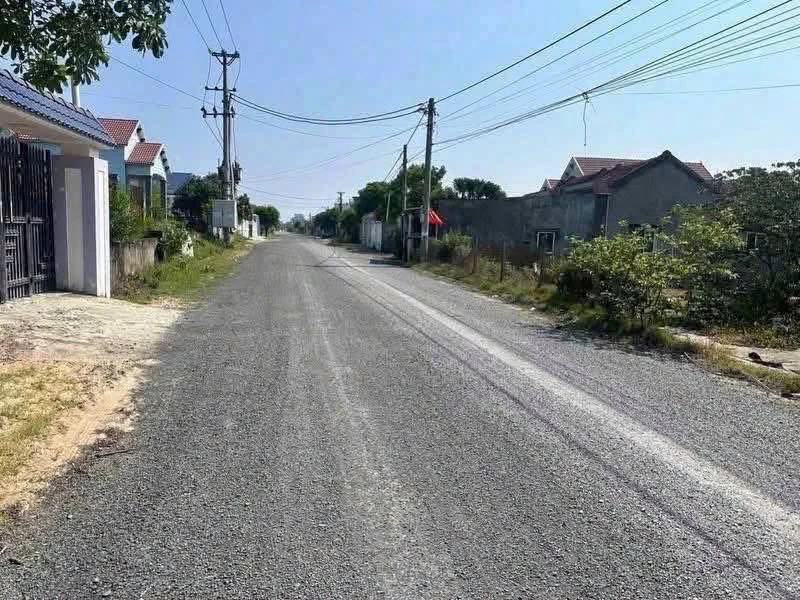 Bán lô đất 5x35m đường Hà Vi Tùng, khu phố Phú Thọ 3, phường Hòa Hiệp, gần biển