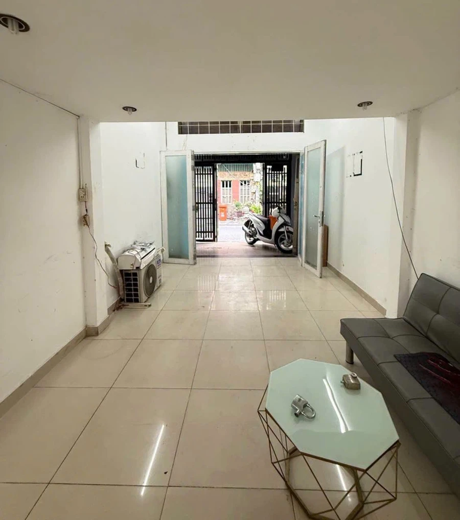 Bán nhà mặt tiền hẻm 8m đường Văn Chung, 80m², 4PN, gần ga T3, Tân Bình - Ảnh thu nhỏ 3