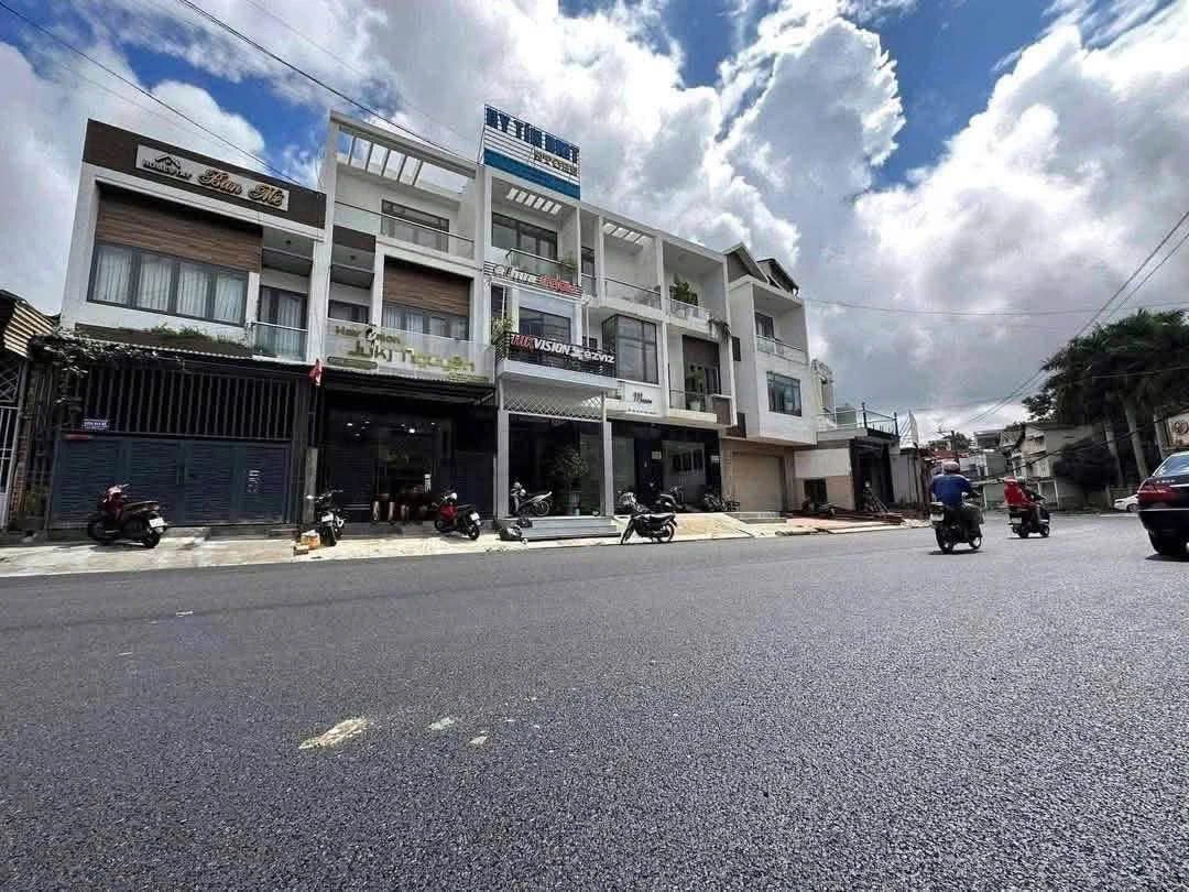 Bán nhà mặt tiền Hùng Vương, Bình Tân, 52m², 7 tỷ - Ảnh 1