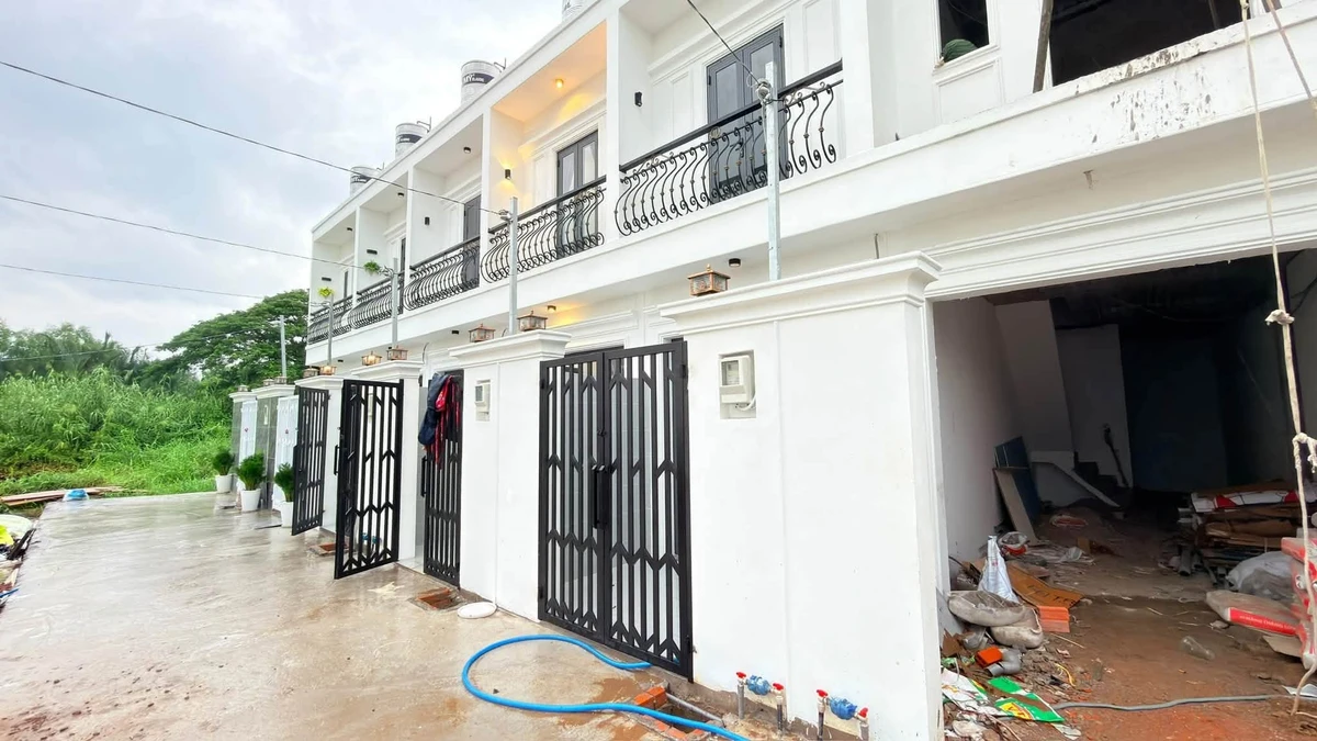 Bán nhà góc 2 tầng, 42m2, 3PN Nguyễn Thị Hương Nhà Bè - Ảnh 1