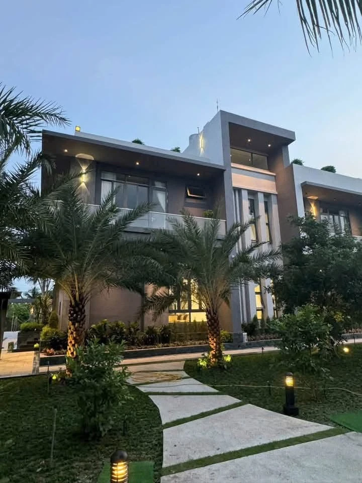 Bán biệt thự sân vườn 1.800m² Bình Chánh, 28 tỷ - Ảnh 1